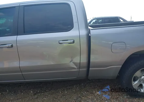 2022 Ram 1500 Big Horn 4X4 6'4 Box из США, поврежденный, VIN 1C6SRFMT7NN181539